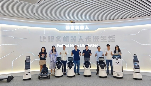 Últimas noticias de la empresa sobre Candid visitó a Paibao Robotics para discutir la cooperación estratégica